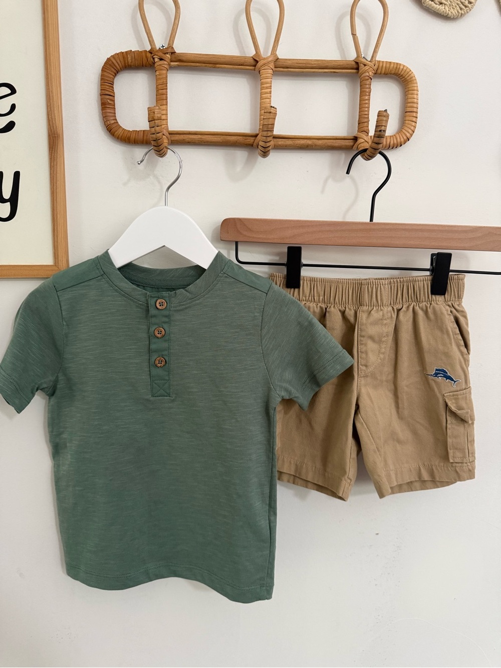 Tommy Bahama - boys 2T outfit